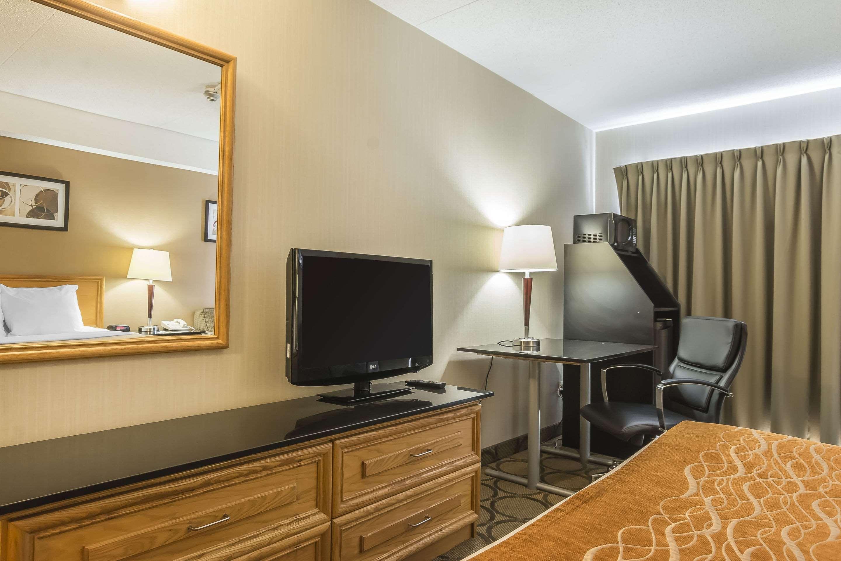 Comfort Inn Cobourg Buitenkant foto