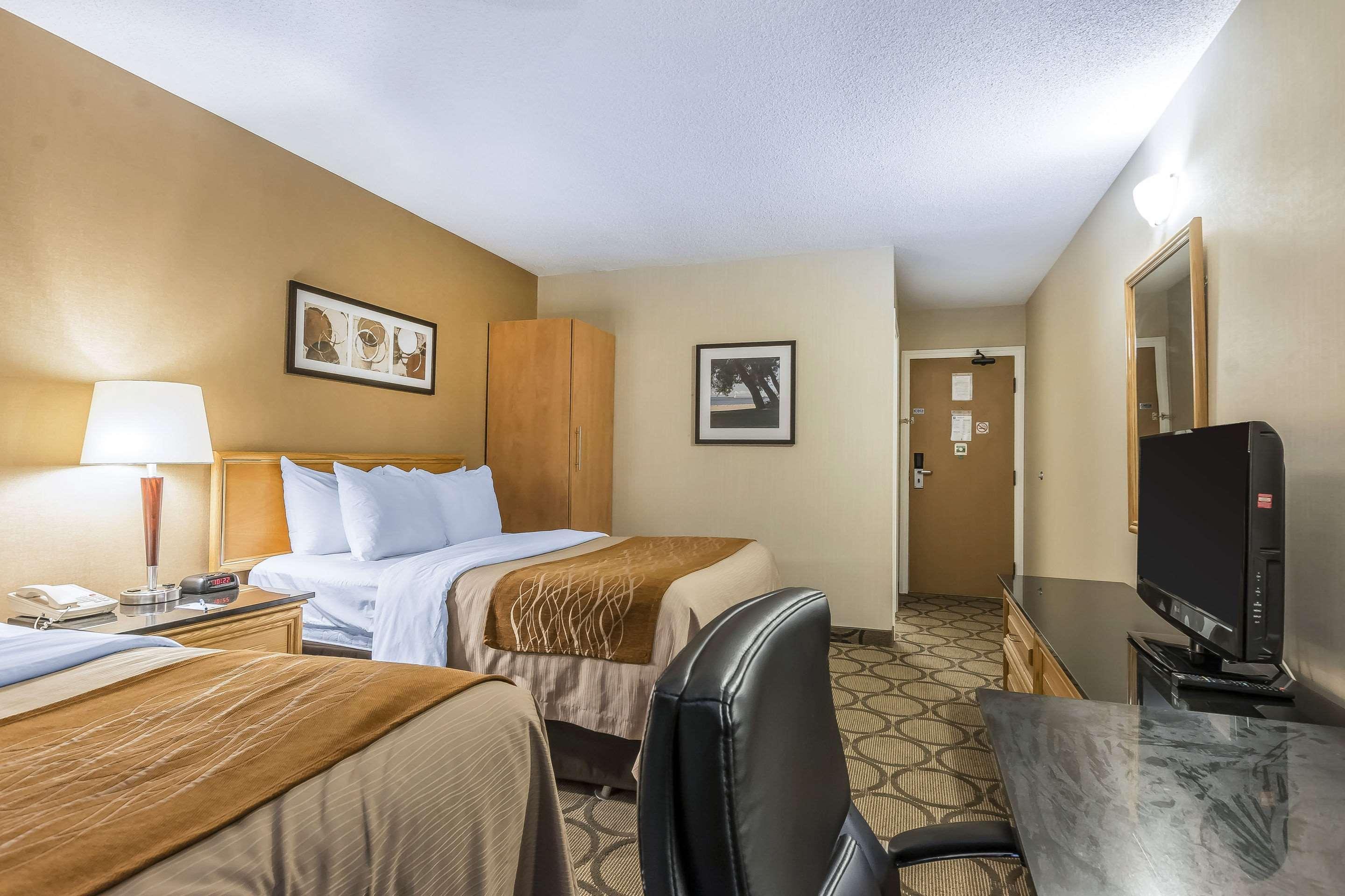 Comfort Inn Cobourg Buitenkant foto