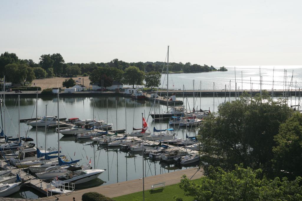 Comfort Inn Cobourg Buitenkant foto