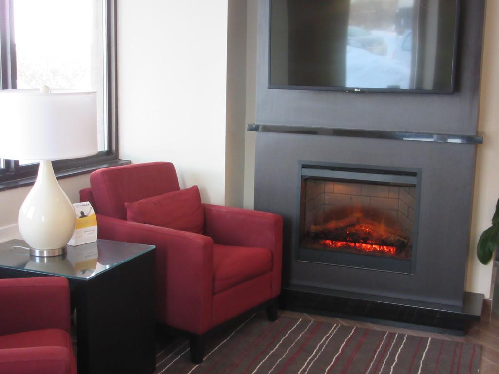 Comfort Inn Cobourg Buitenkant foto
