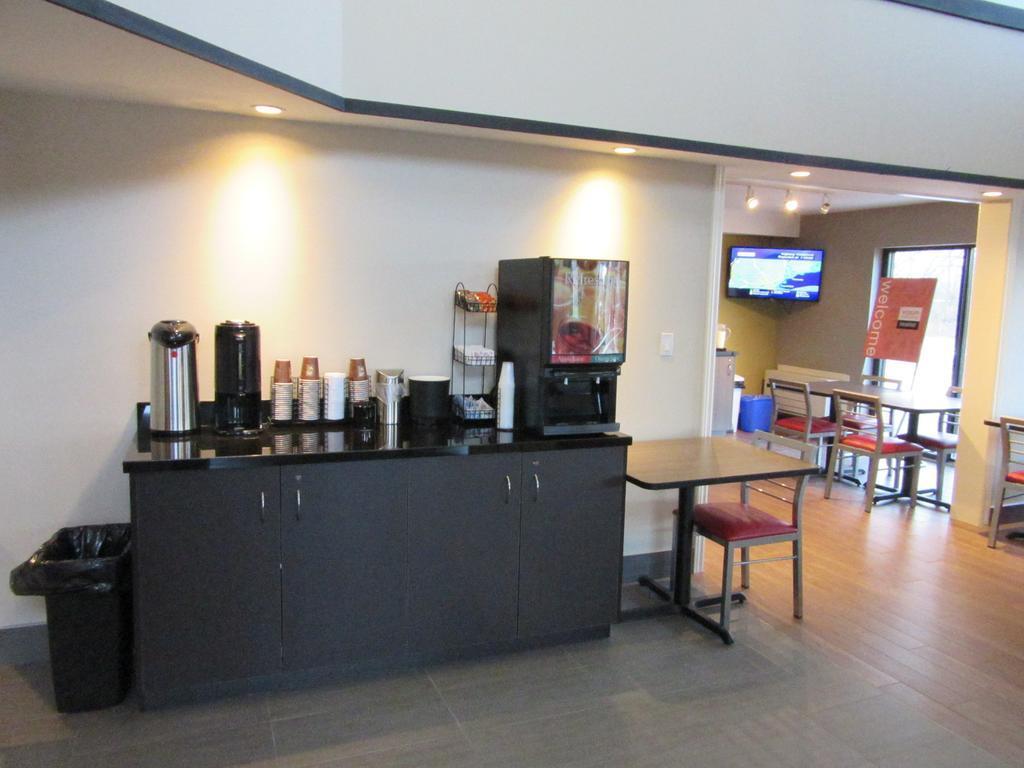Comfort Inn Cobourg Buitenkant foto