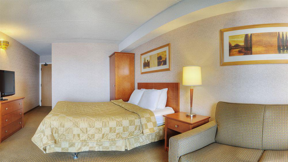 Comfort Inn Cobourg Buitenkant foto