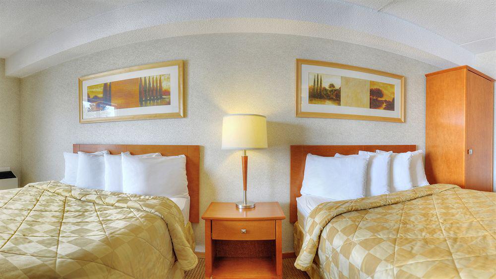 Comfort Inn Cobourg Buitenkant foto